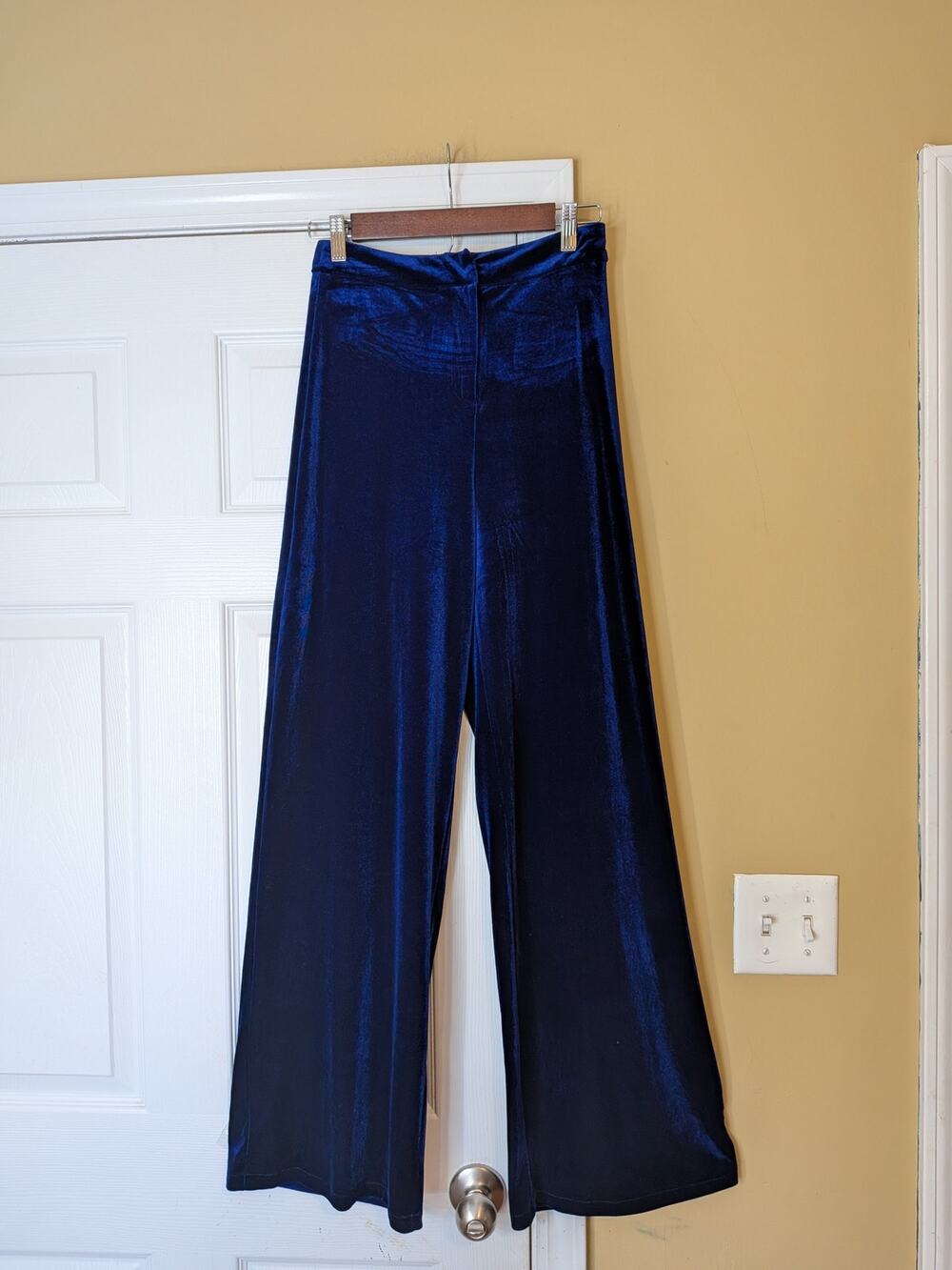 DO+BE Cobalt Blue Velvet High Rise Flare Pants Size Small NWT Whimsygoth